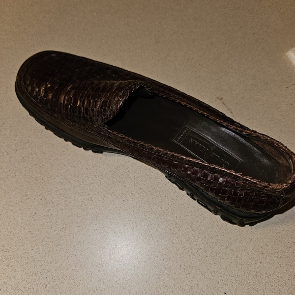 Great pair of Cole Haan loafers - Picture 3 of 6
